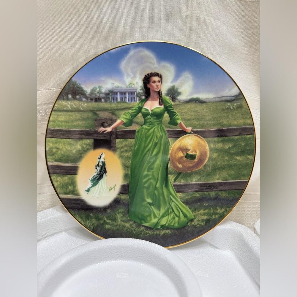 Gone with the Wind Collector Plate “Costuming of a Legend” Green muslin dress